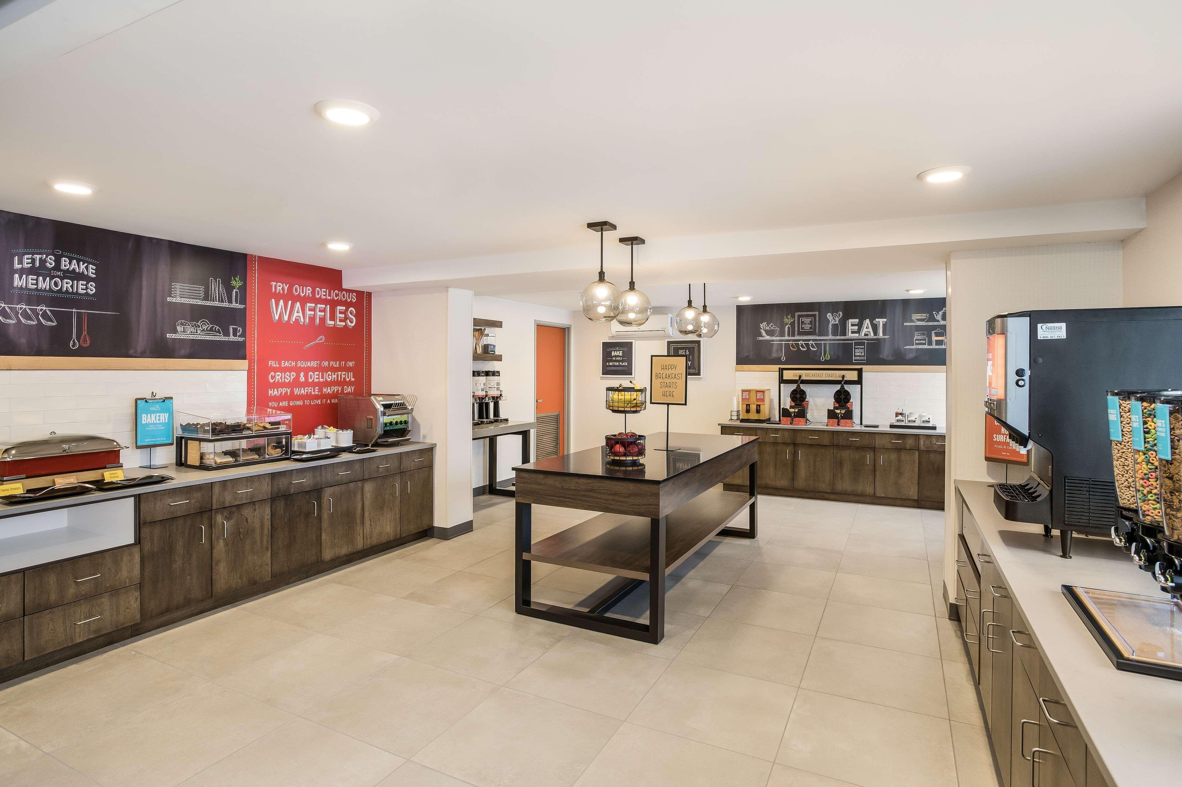 Hampton Inn & Suites Хоутон Экстерьер фото